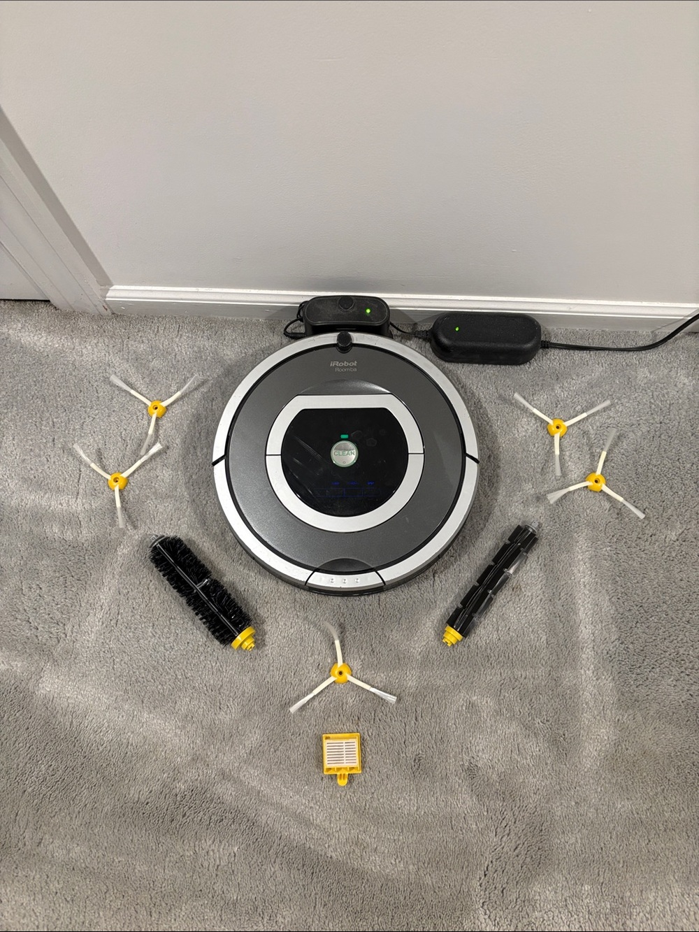 Roomba 780 Robot Vacuum Accessories Included